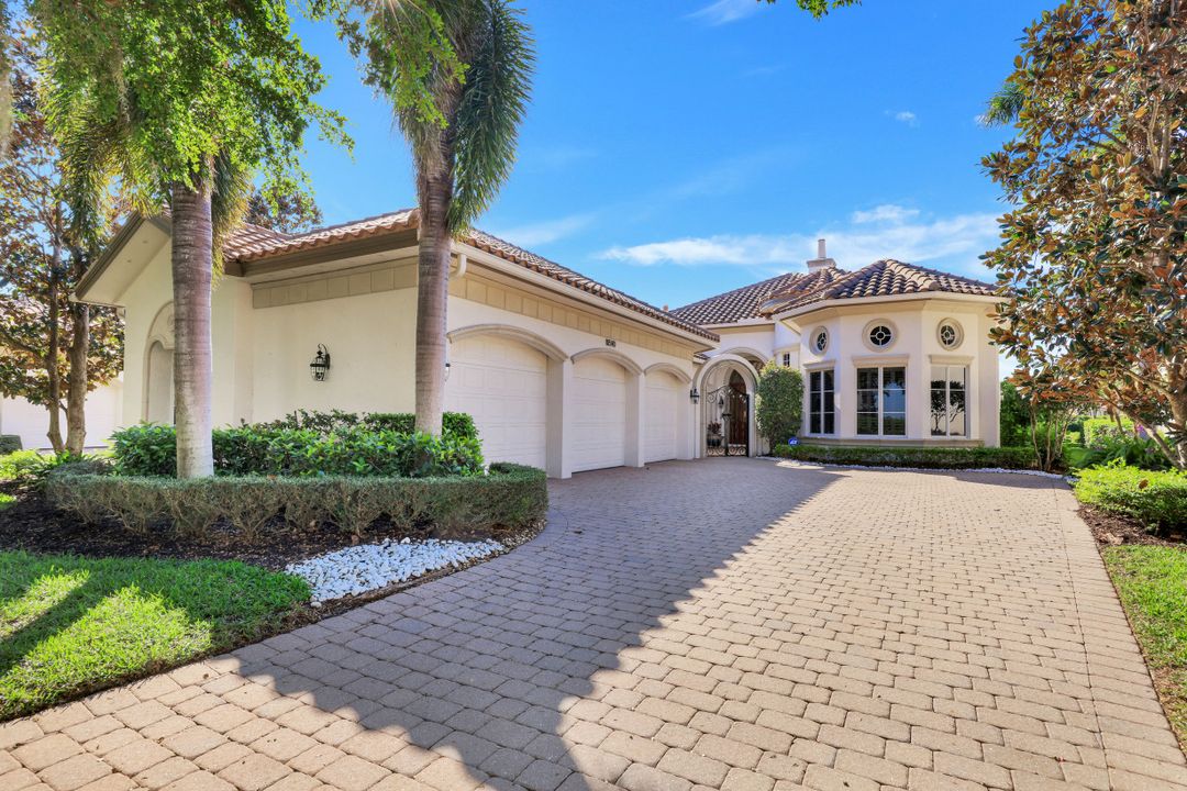 10590 Via Milano Dr, Miromar Lakes, FL 33913
