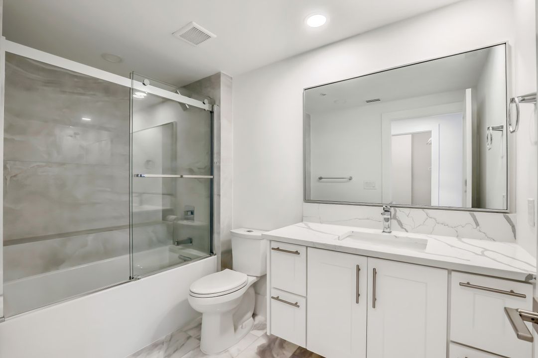 8171 Bay Colony Dr #1602, Naples, FL 34108