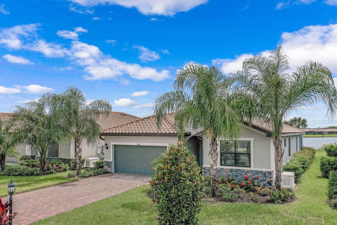 19877 Beechcrest Pl, Estero, FL 33928