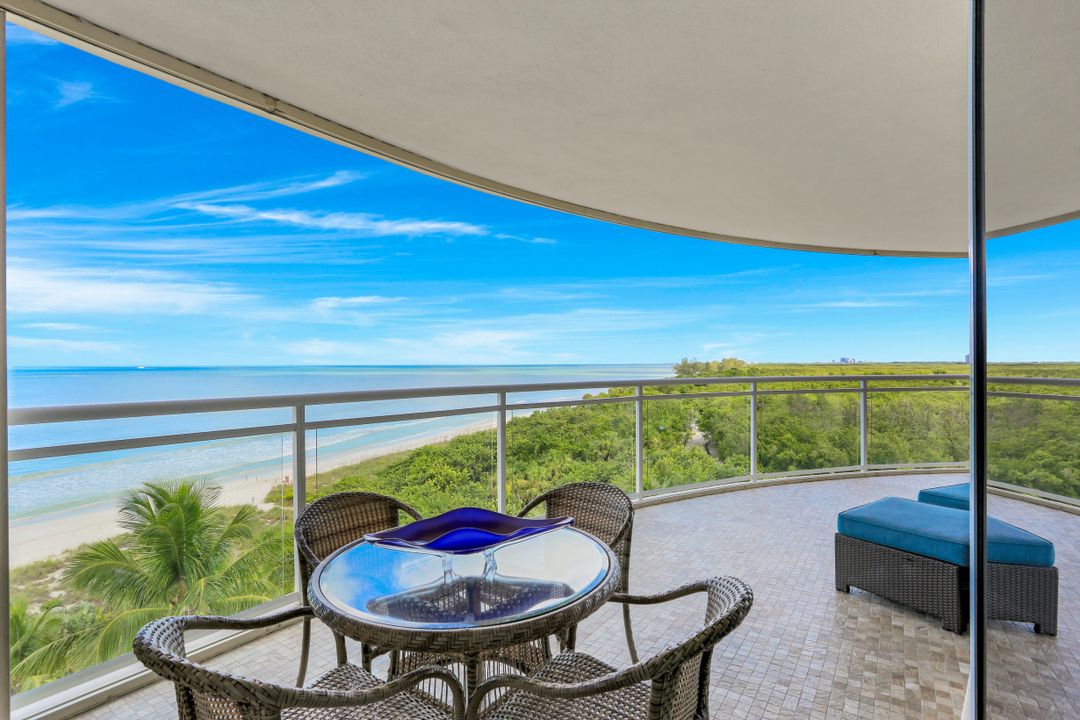 11125 Gulf Shore Dr #606, Naples, FL 34108