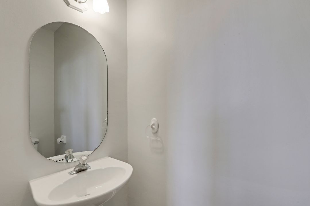 9051 Pittsburgh Blvd, Fort Myers, FL 33967