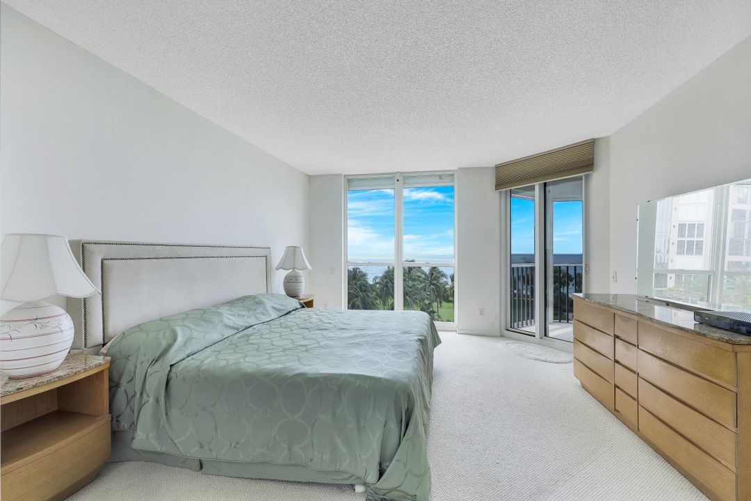 4401 Gulf Shore Blvd N #601, Naples, FL 34103