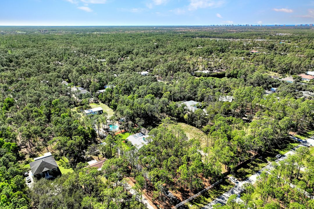 5940 Golden Oaks Ln, Naples, FL 34119