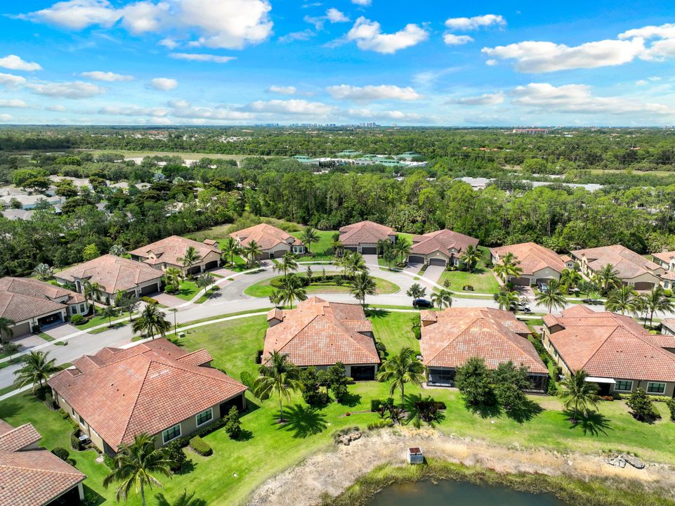 9160 Isla Bella Cir, Bonita Springs, FL 34135