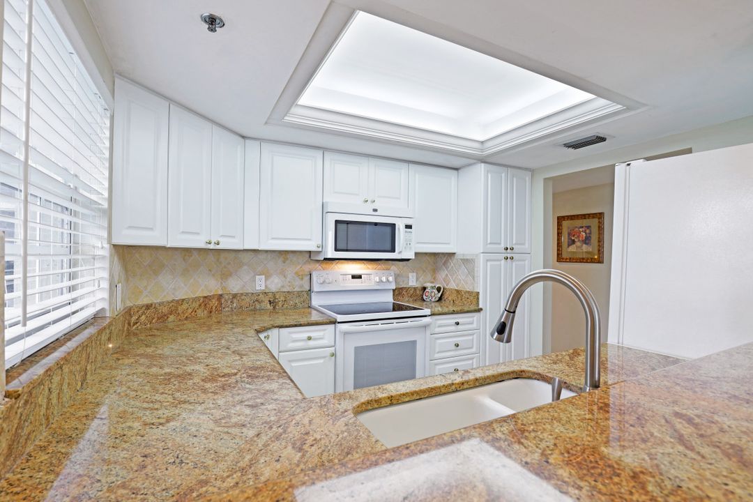 4130 Bayhead Dr #306, Bonita Springs, FL 34134