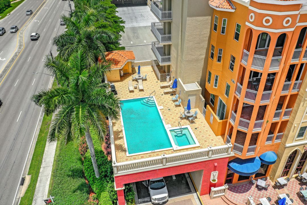 450 Bayfront Pl #4206, Naples, FL 34102