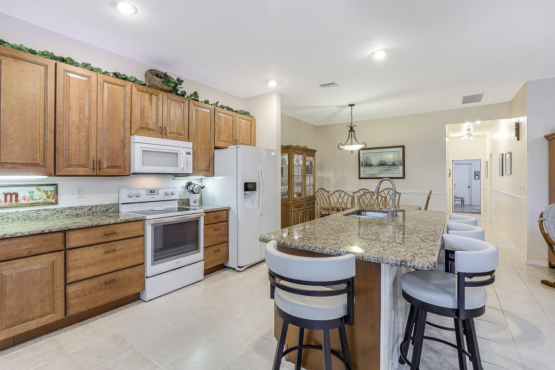 20655 Country Barn Dr, Estero, FL 33928