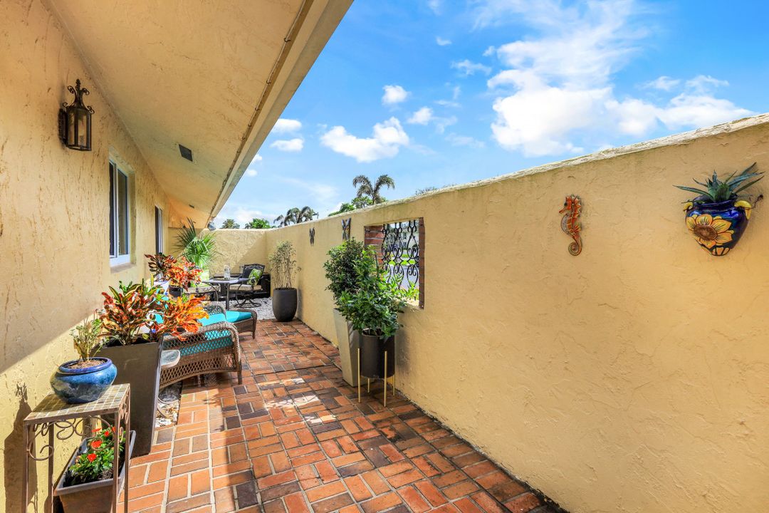 103 Teryl Rd, Naples, FL 34112