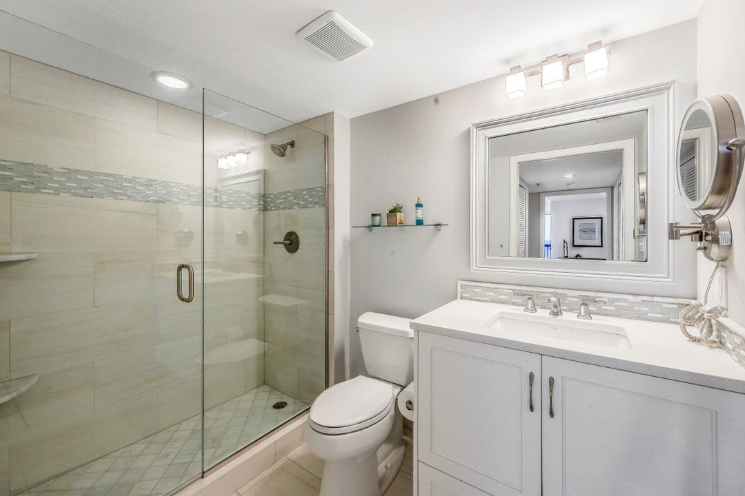 6585 Nicholas Blvd #1705, Naples, FL 34108