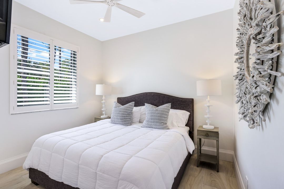 4160 7th Ave SW, Naples, FL 34119