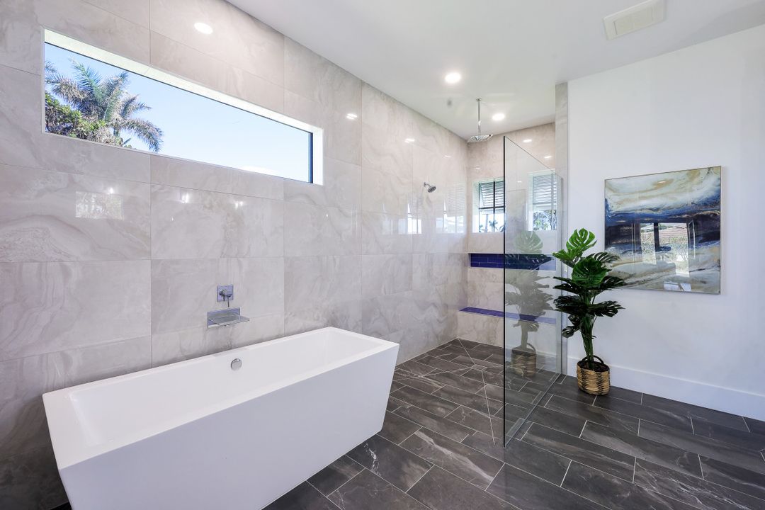 1656 Villa Ct, Marco Island, FL 34145