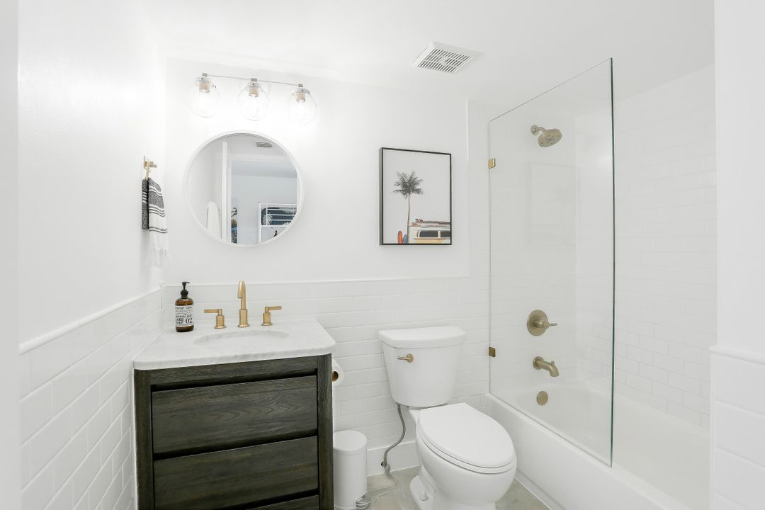 4451 Gulf Shore Blvd N #205, Naples, FL 34103