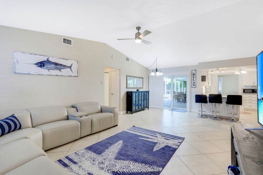 1847 Everest Pkwy, Cape Coral, FL 33904