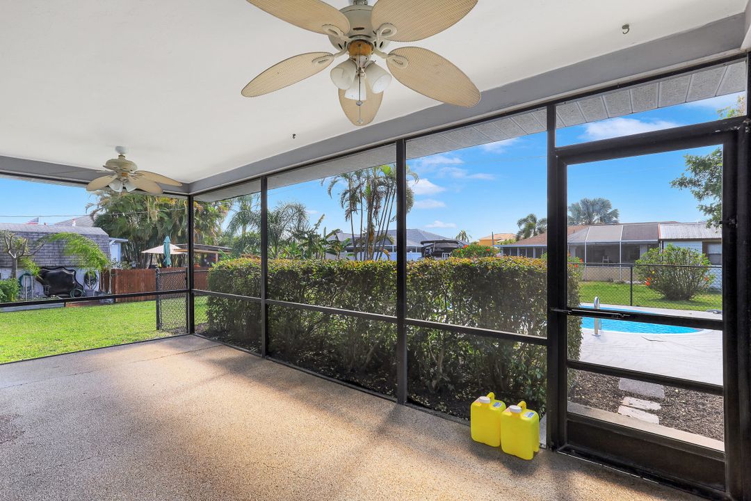 924 SE 15th St, Cape Coral, FL 33990