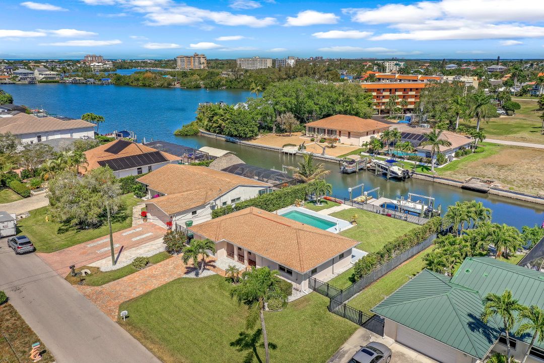 207 6th St, Bonita Springs, FL 34134