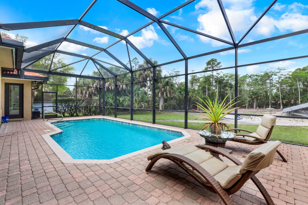 641 27th St SW, Naples, FL 34117