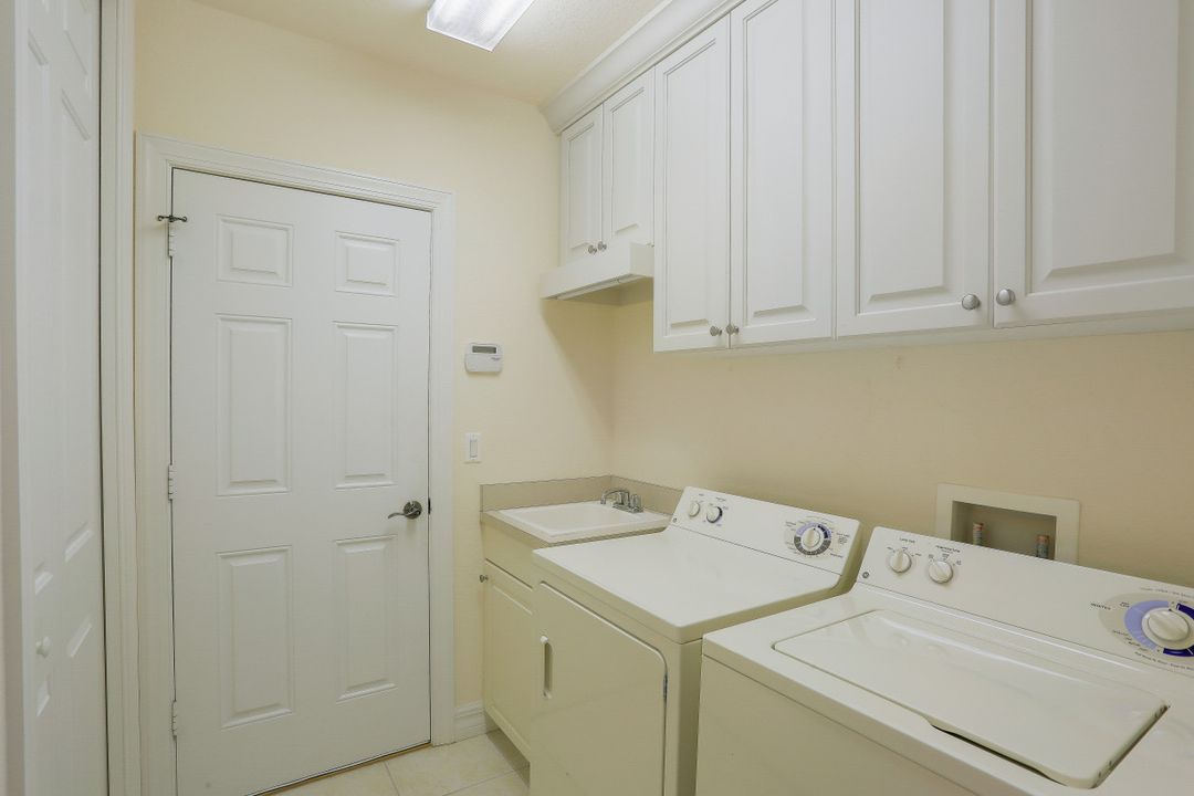 28433 Via Odanti Dr, Bonita Springs, FL 34135