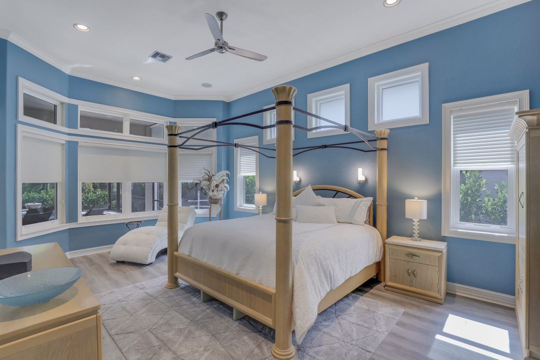 2790 Olde Cypress Dr, Naples, FL 34119