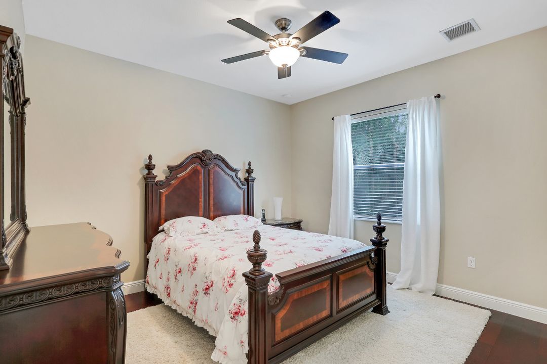 2934 Cinnamon Bay Cir, Naples, FL 34119