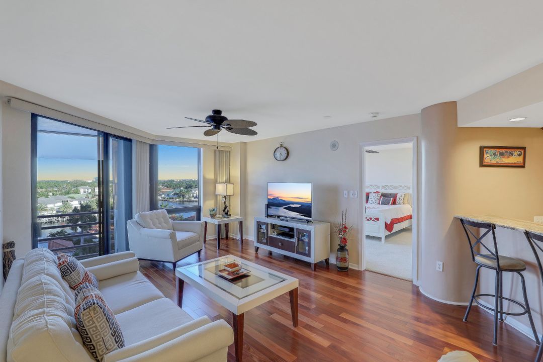 4751 Gulf Shore Blvd N #804, Naples, FL 34103