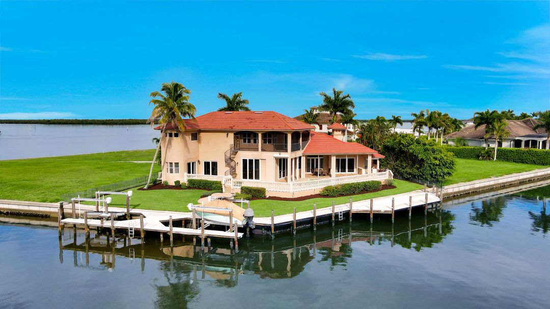 1404 Butterfield Ct, Marco Island, FL 34145