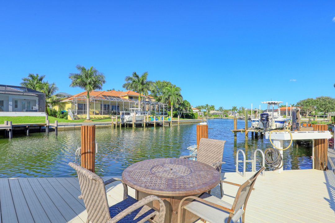 1672 Barbarosa Ct, Marco Island, FL 34145