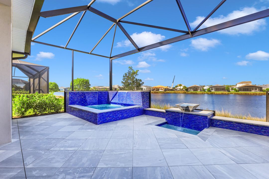 8961 Mustique Ln, Naples, FL 34114