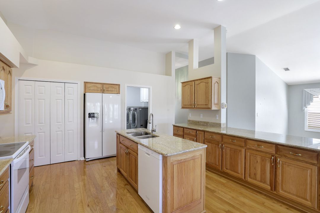 6472 Autumn Woods Blvd, Naples, FL 34109
