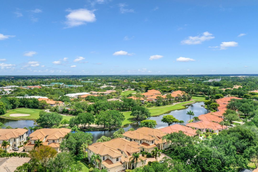 9111 Las Maderas Dr, Bonita Springs, FL 34135