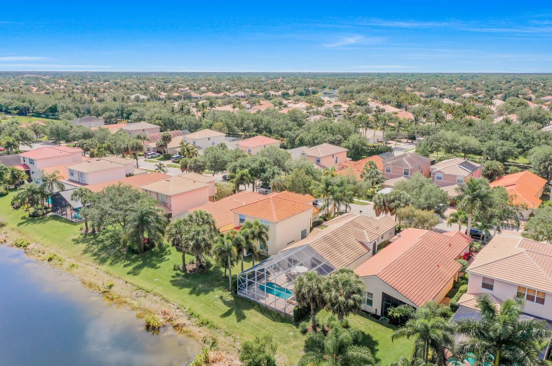 1622 Triangle Palm Terrace, Naples, FL 34119