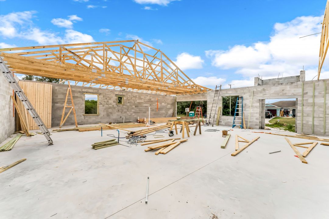 431 Pinafore Ave, Lehigh Acres, FL 33974