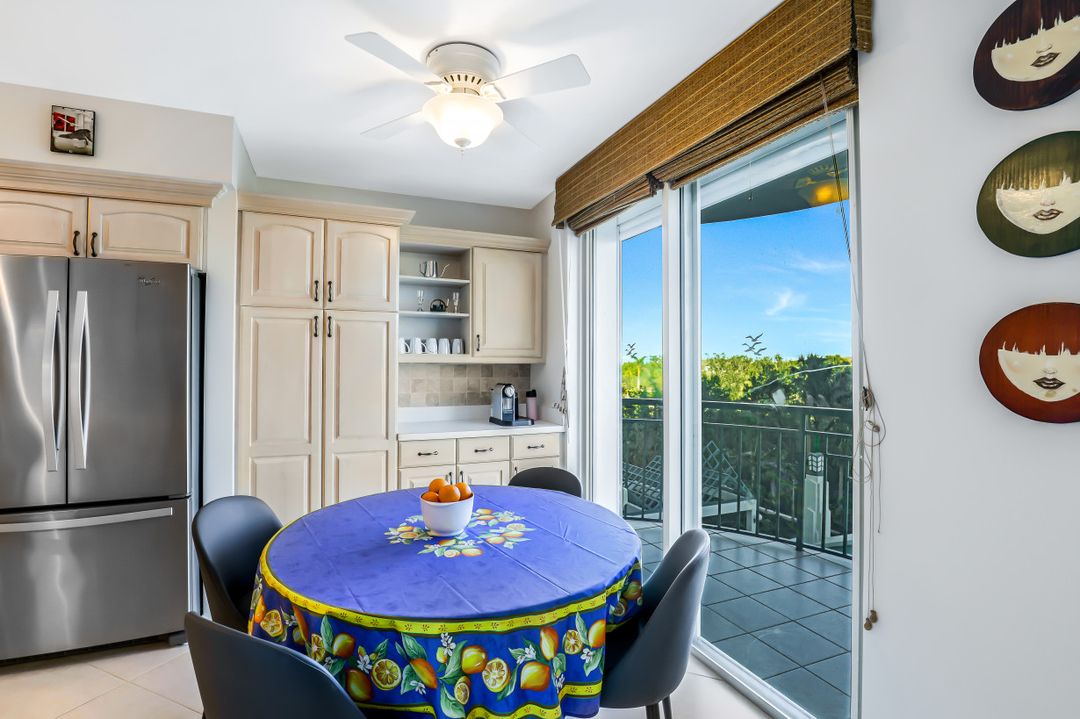 7515 Pelican Bay Blvd #4b, Naples, FL 34108