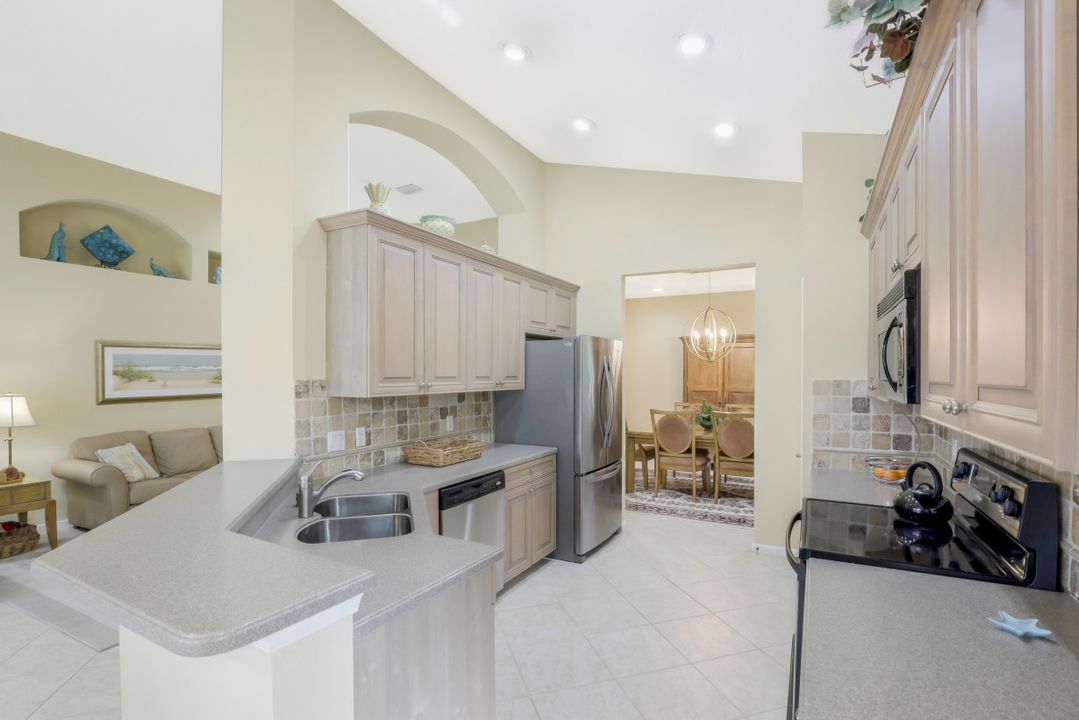 10392 Autumn Breeze Dr #201, Bonita Springs, FL 34135
