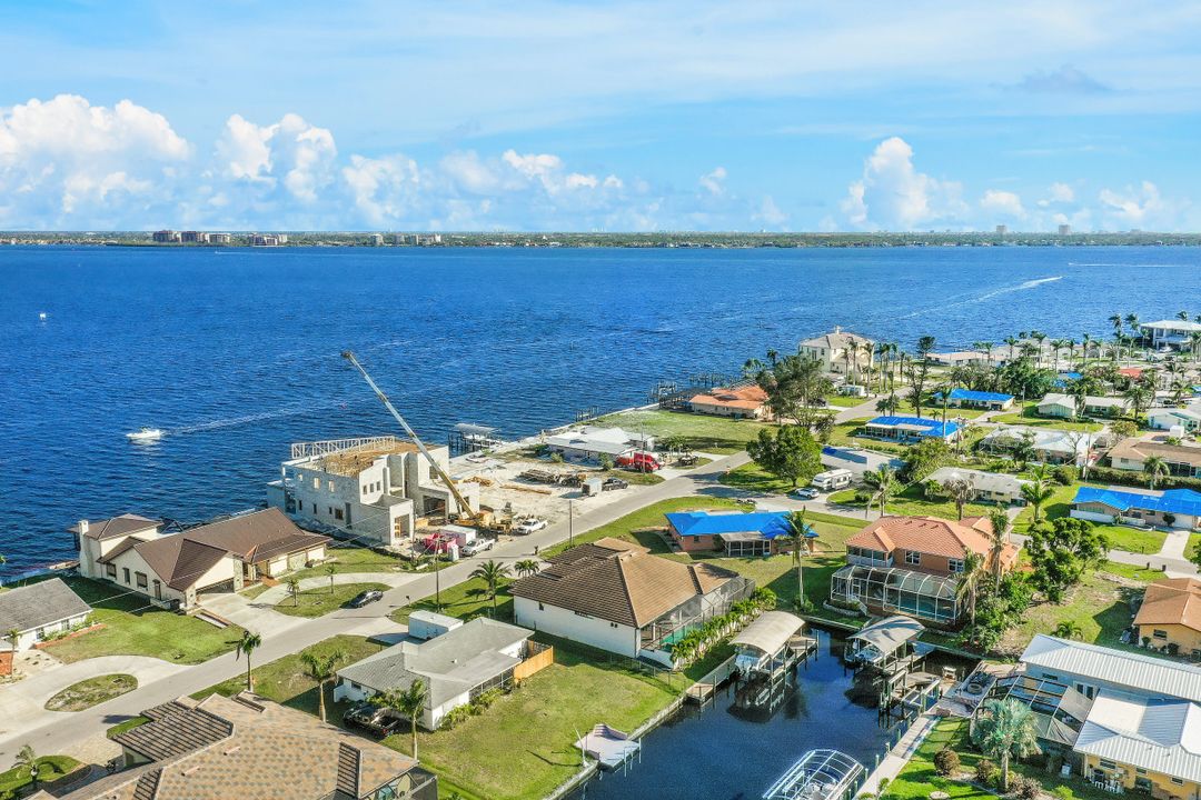 5828 SW 1st Ave, Cape Coral, FL 33914