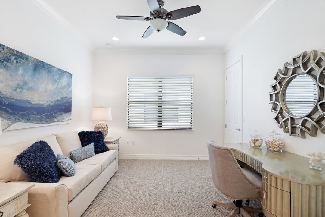 13719 Luna Dr, Naples, FL 34109