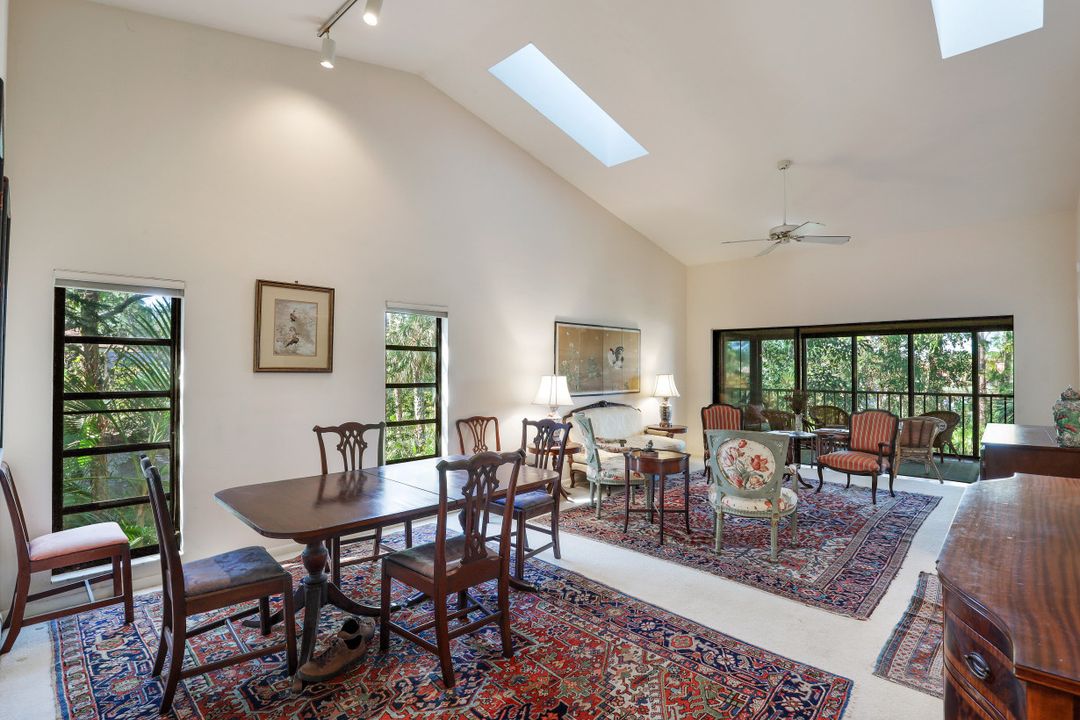 325 Bay Forest Dr #201, Naples, FL 34110