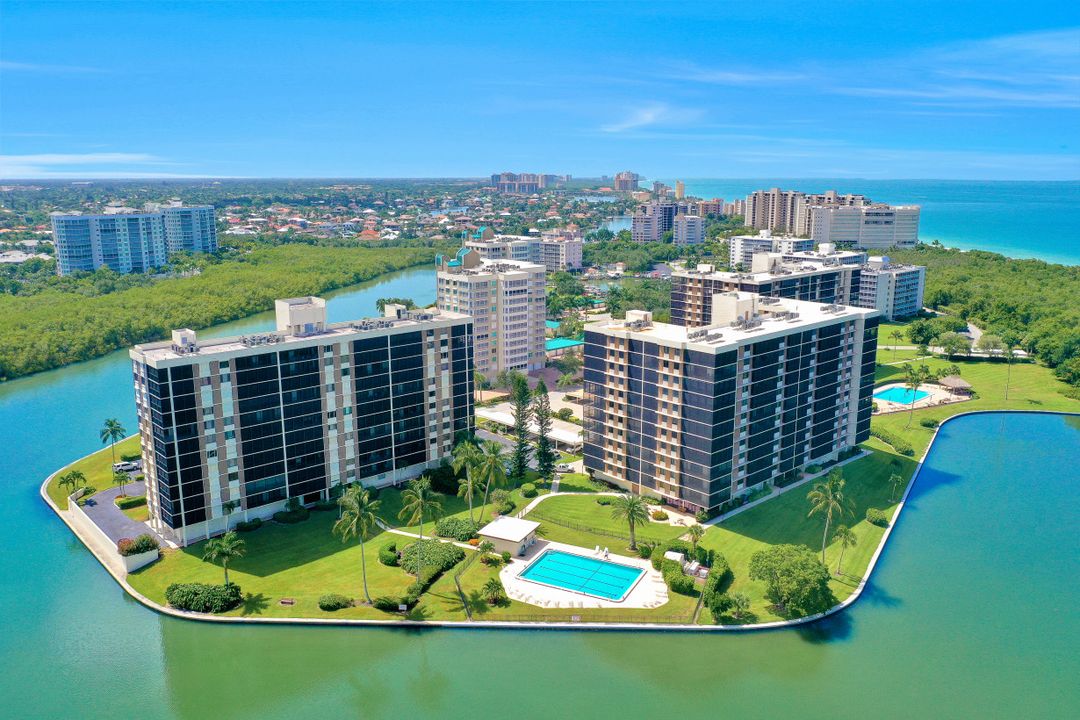 17 Bluebill Ave #602, Naples, FL 34108