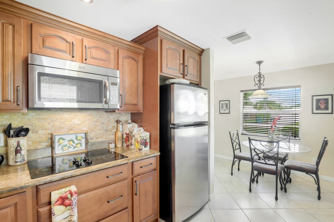 668 93rd Ave N, Naples, FL 34108