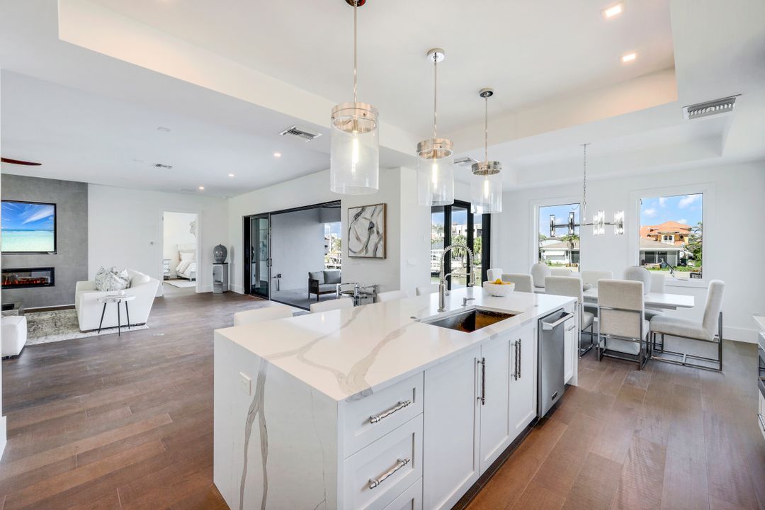 469 Germain Ave, Naples, FL 34108