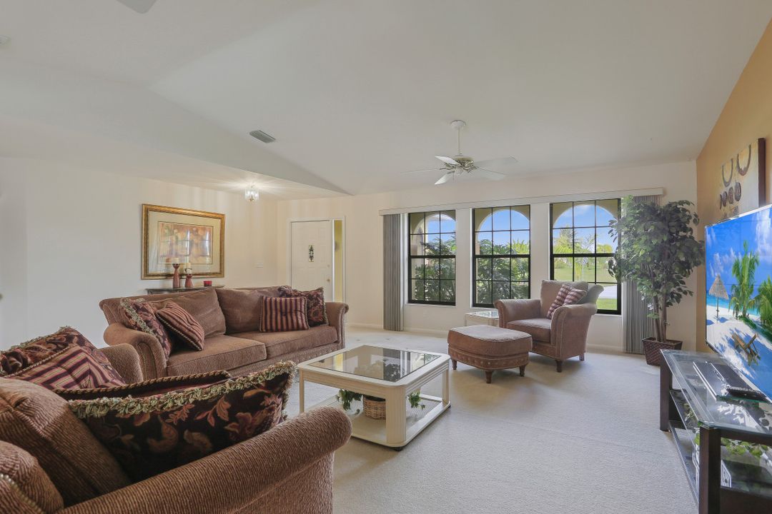 2122 SW 47th St, Cape Coral, FL 33914