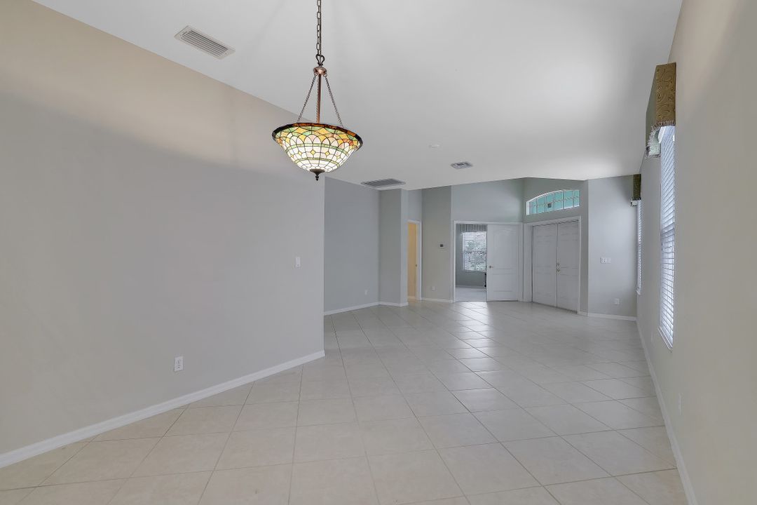 20060 Rookery Dr, Estero, FL 33928