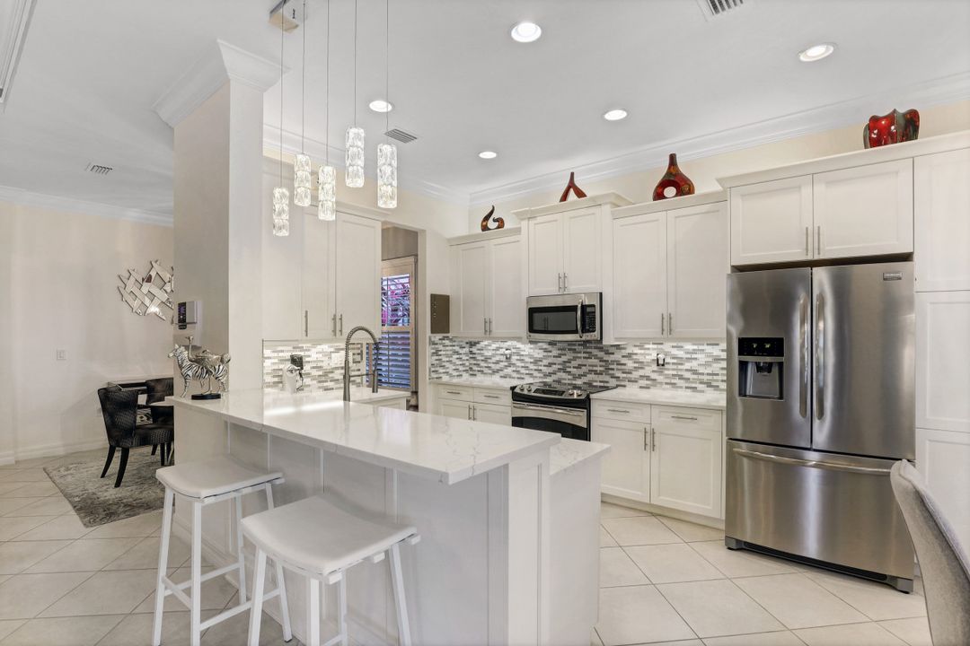 3731 Madeira Ct, Naples, FL 34119