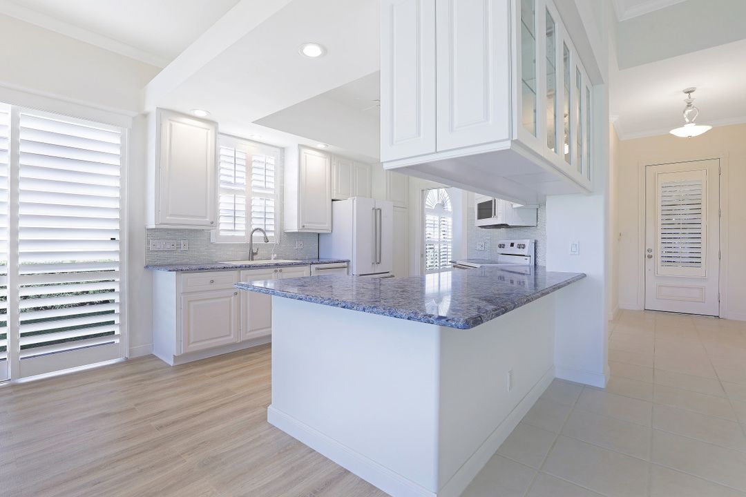 2938 Gilford Way, Naples, FL 34119