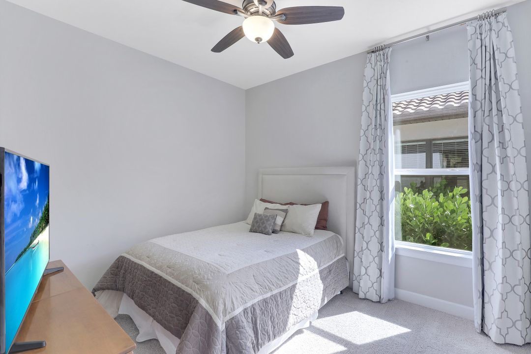 8199 Lucello Terrace N, Naples, FL 34114