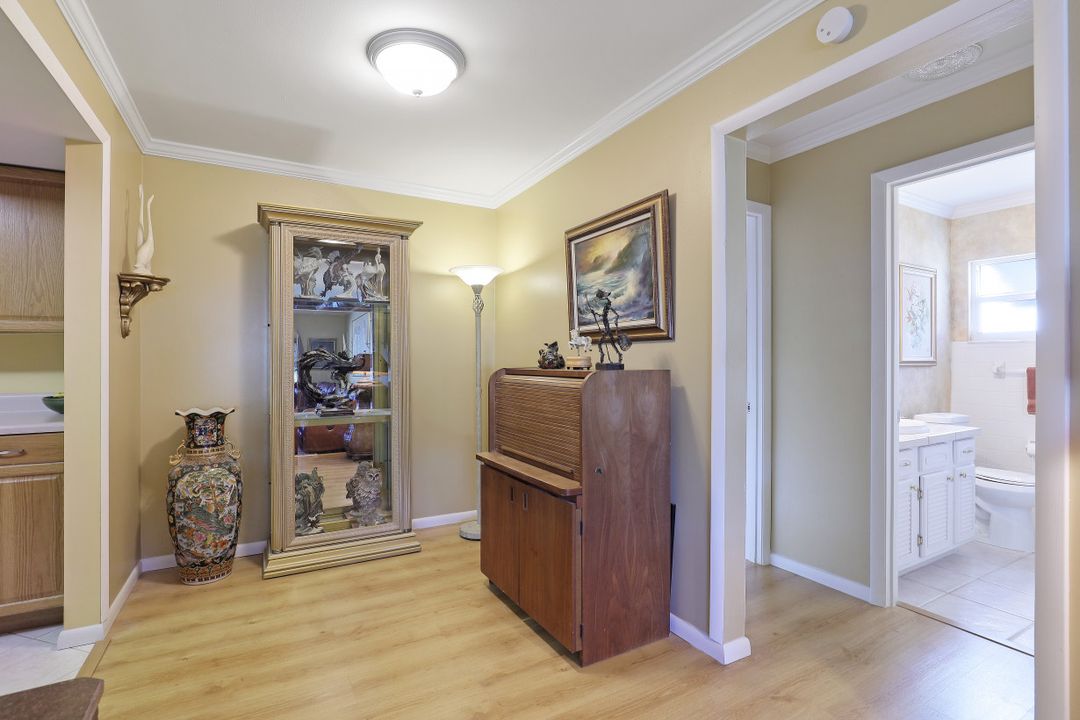 27515 Los Amigos Ln, Bonita Springs, FL 34135