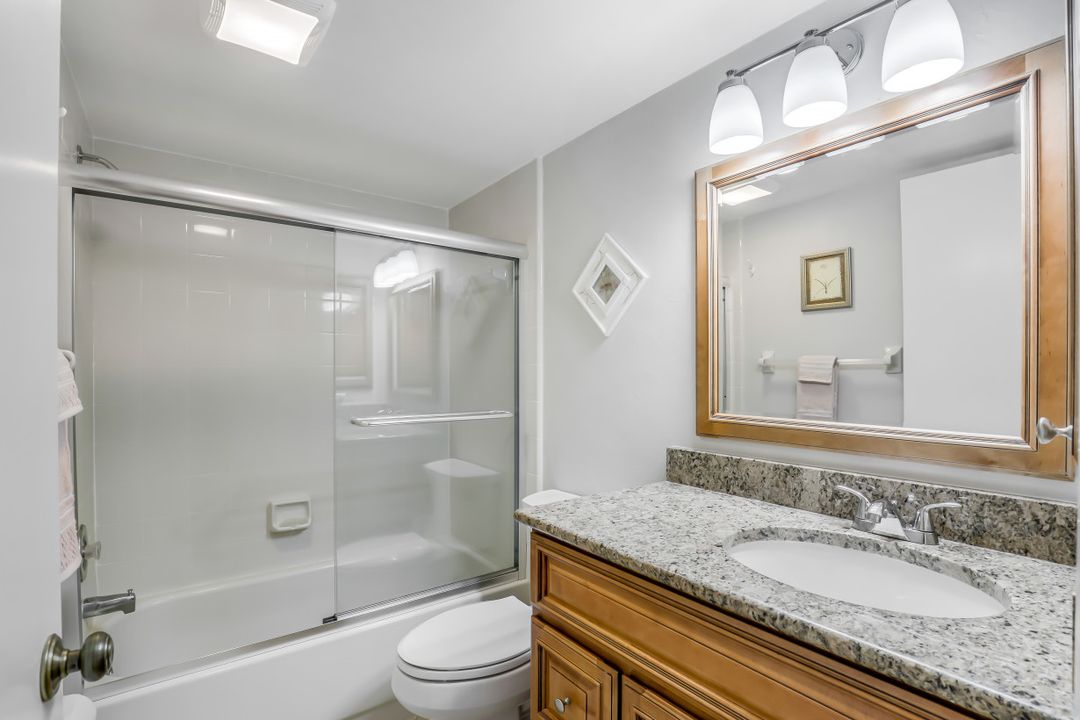 5250 Fox Hollow Dr APT 510, Naples, FL 34104