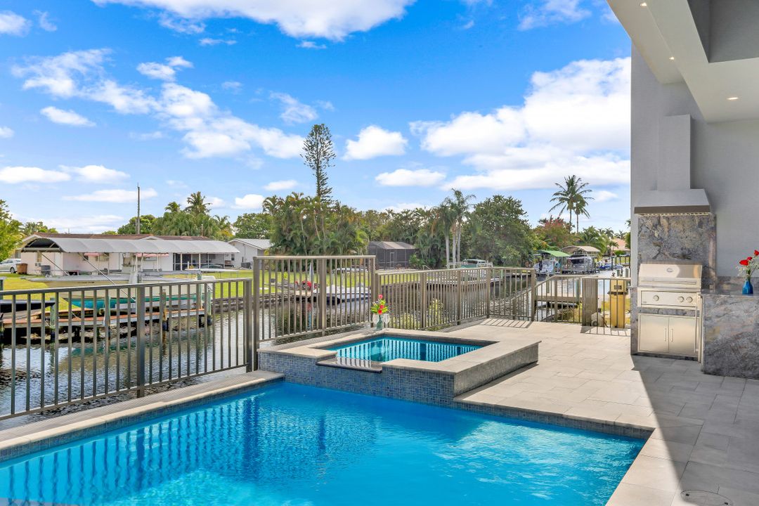 5305 Bayshore Ave, Cape Coral, FL 33904