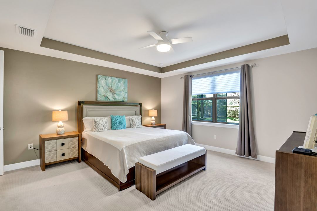 16341 Camden Lakes Cir, Naples, FL 34110