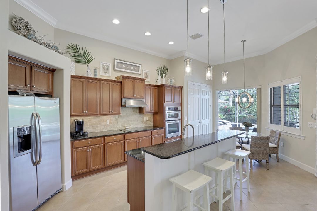 9365 Slate Ct, Naples, FL 34120