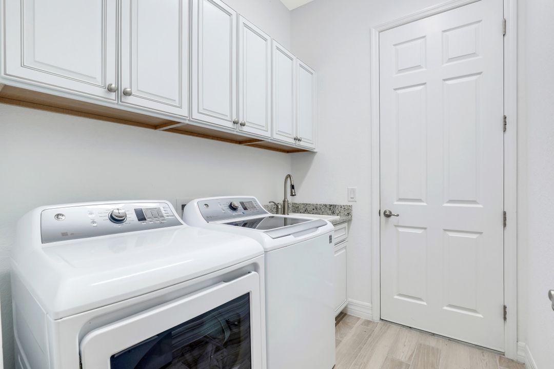 2336 Grenadine Way, Naples , FL 34120